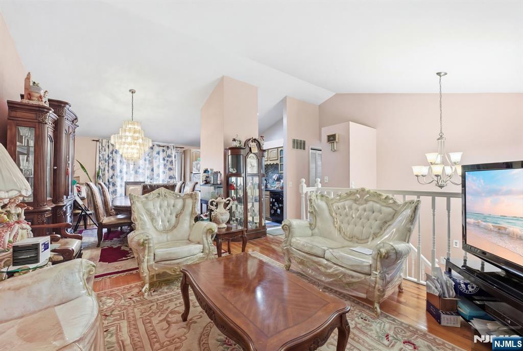 674 Berkeley Avenue - Photo 3