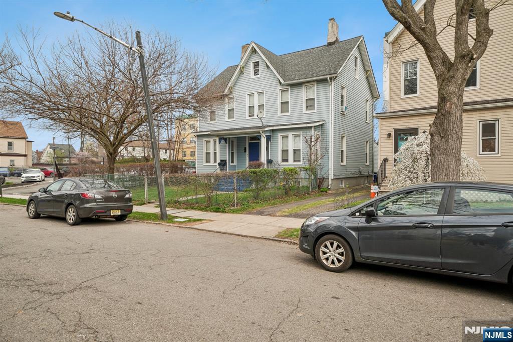 44 State Street - Photo 1