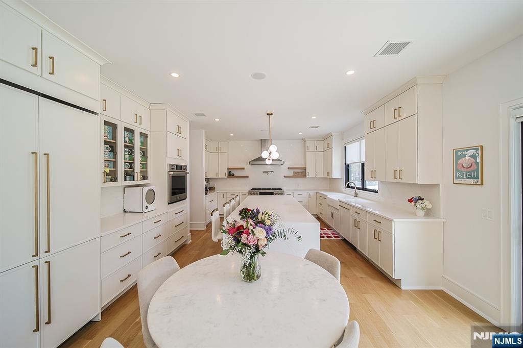 144 Village Circle