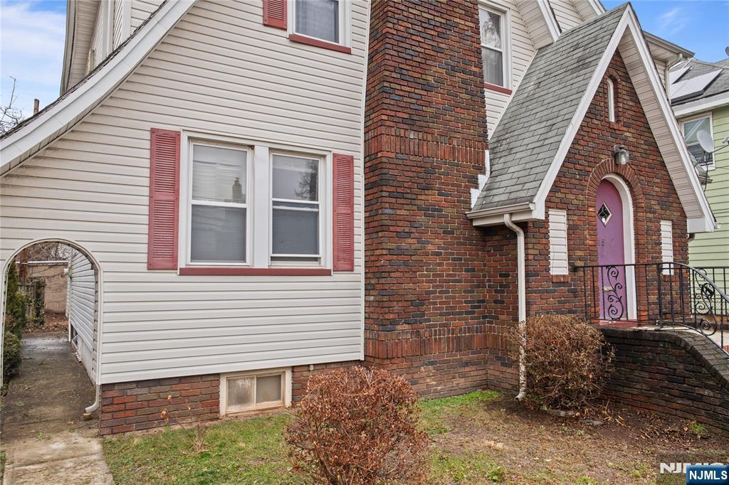 315-317 Meeker Avenue - Photo 5