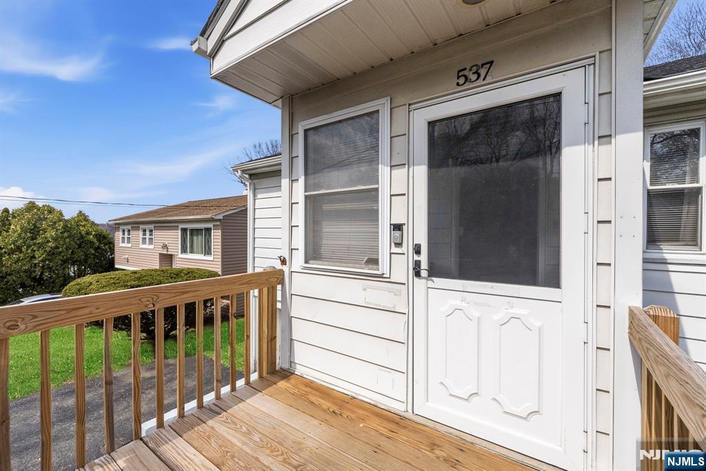 537 Rogers Drive - Photo 2