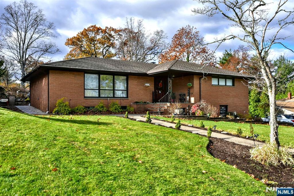 7 Jefferson Place - Photo 1