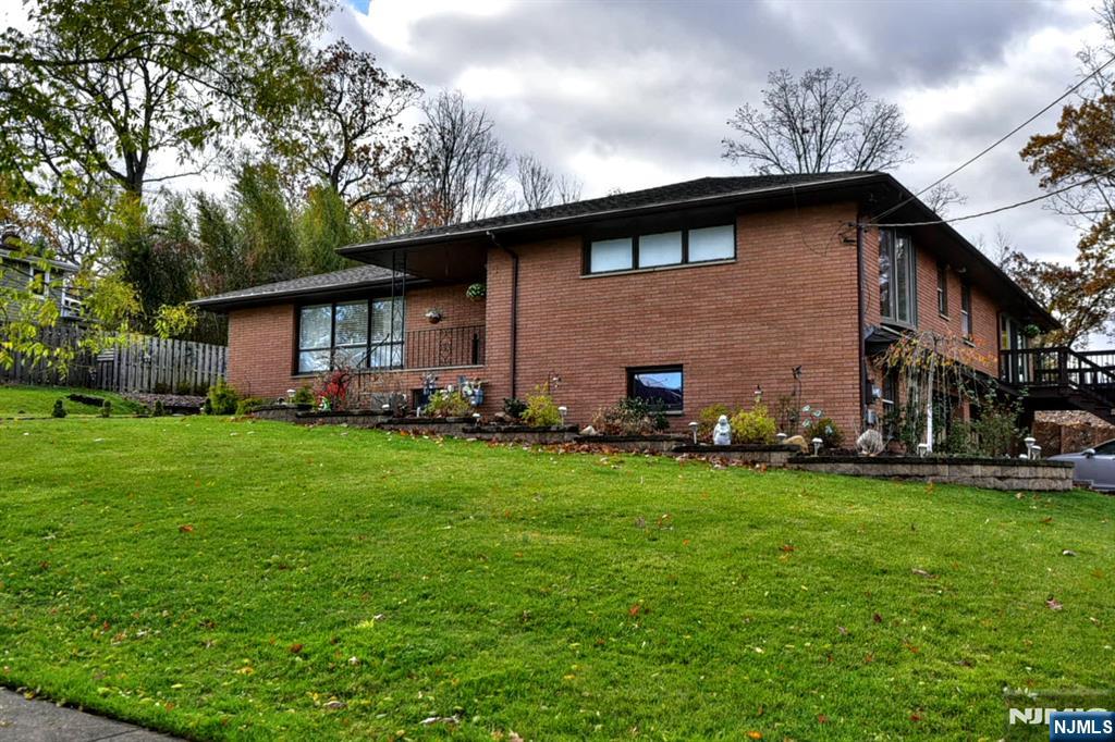 7 Jefferson Place - Photo 3