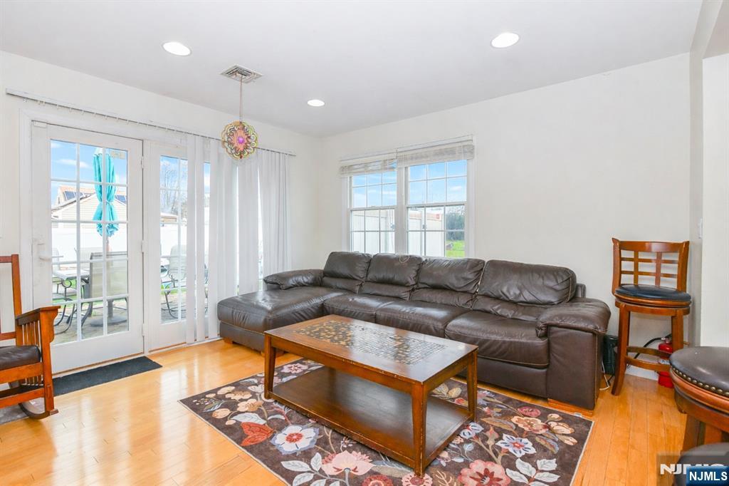 1 Lincoln Place - Photo 4