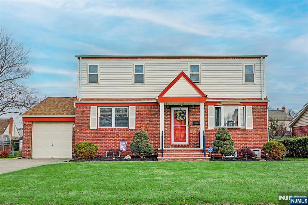13 Munsey Road, Emerson, NJ, 07630