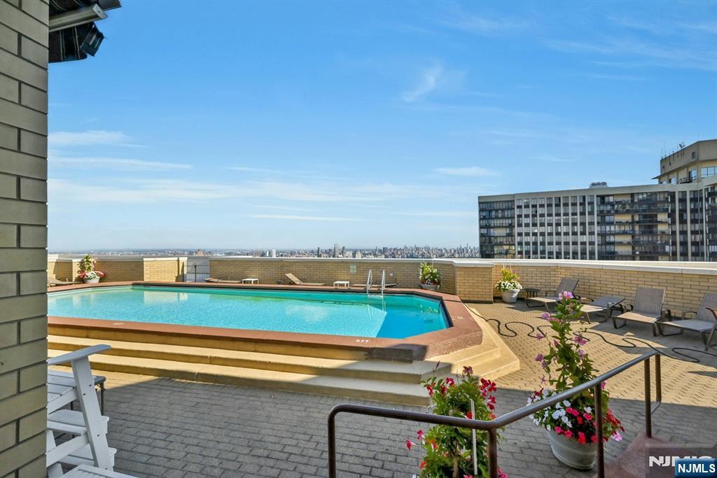 800 Palisade Ave #109, Fort Lee, NJ 07024