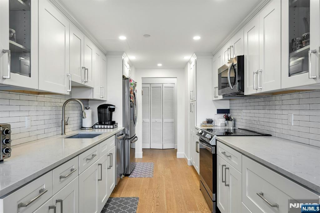 800 Palisade Ave #109, Fort Lee, NJ 07024