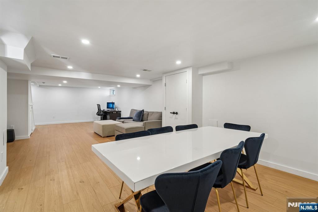 45 Meadow Street
