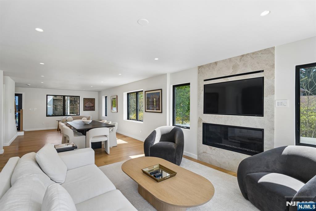 45 Meadow Street