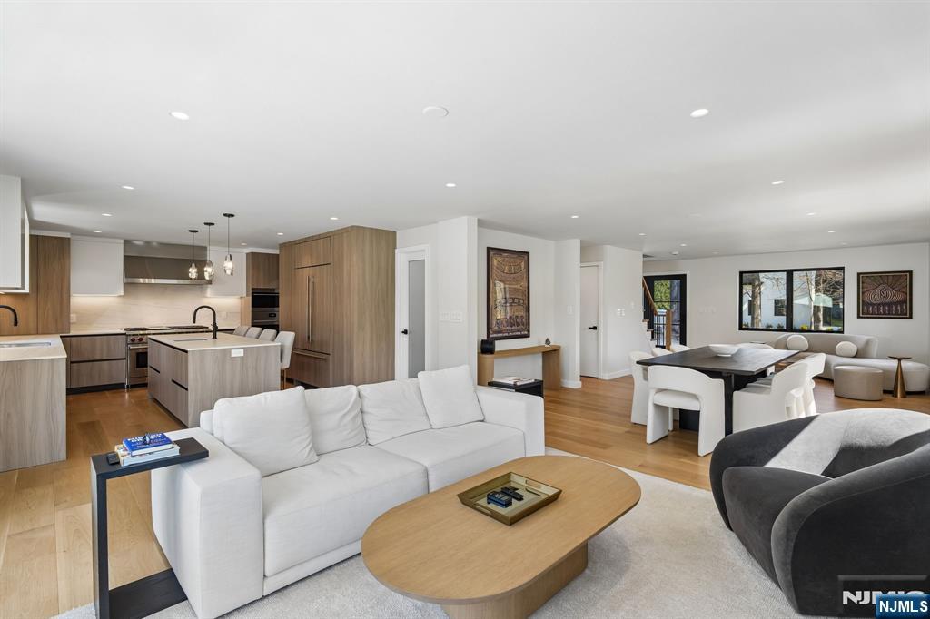 45 Meadow Street