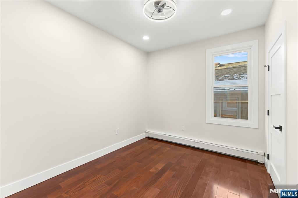 633 Lafayette Avenue — photo 16