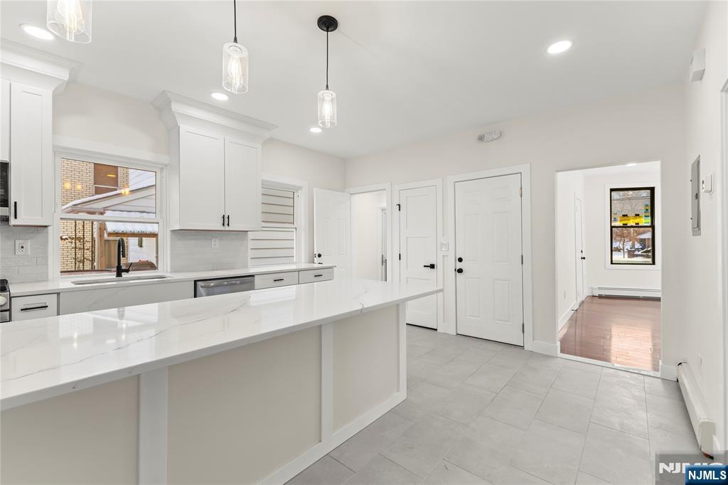 633 Lafayette Avenue - Photo 3