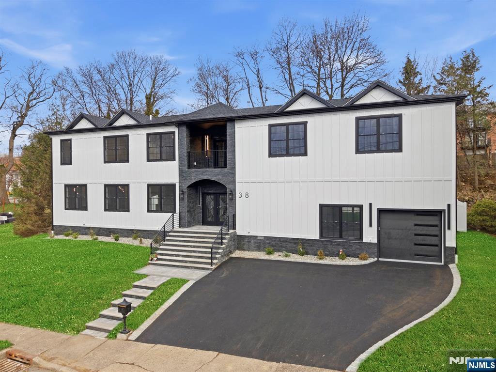 38 Pershing Place - Photo 2