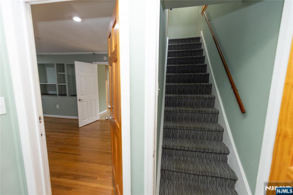 852 Springfield Avenue