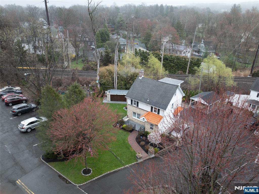 852 Springfield Avenue