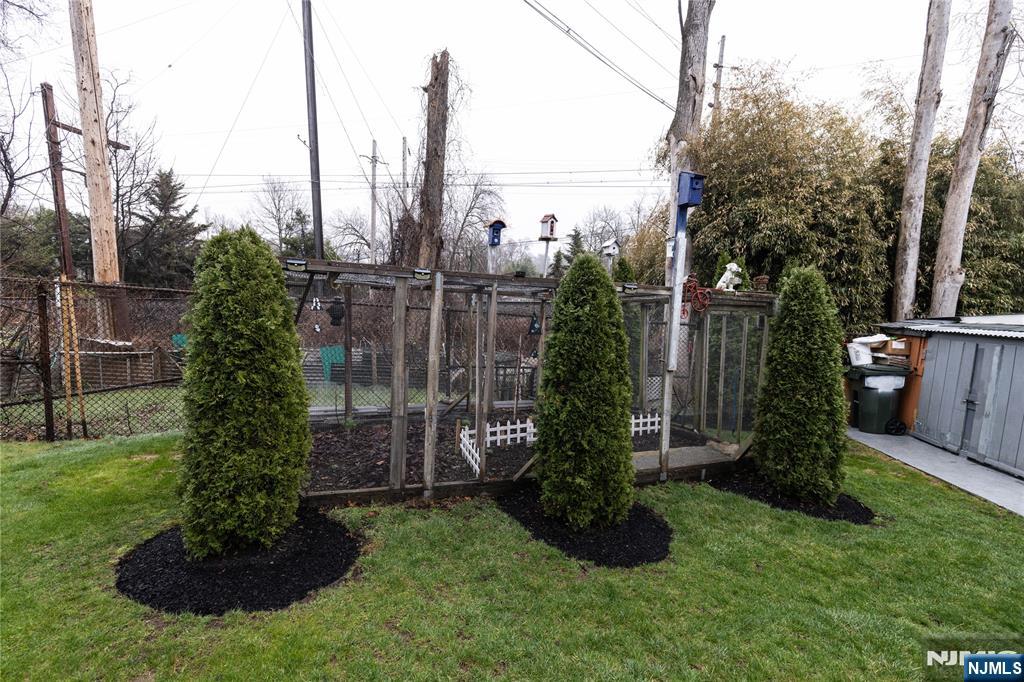 852 Springfield Avenue