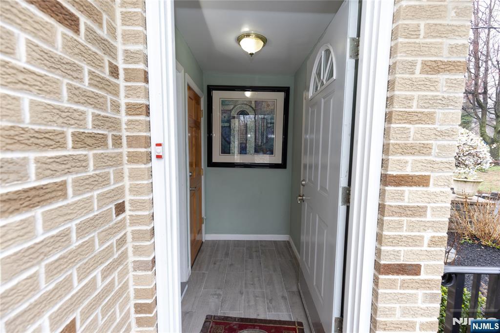 852 Springfield Avenue