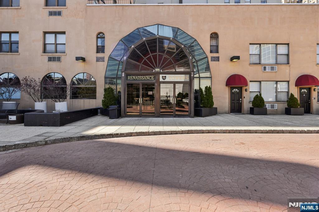 111 Mulberry Street UNIT 2-V, Newark, NJ, 07102