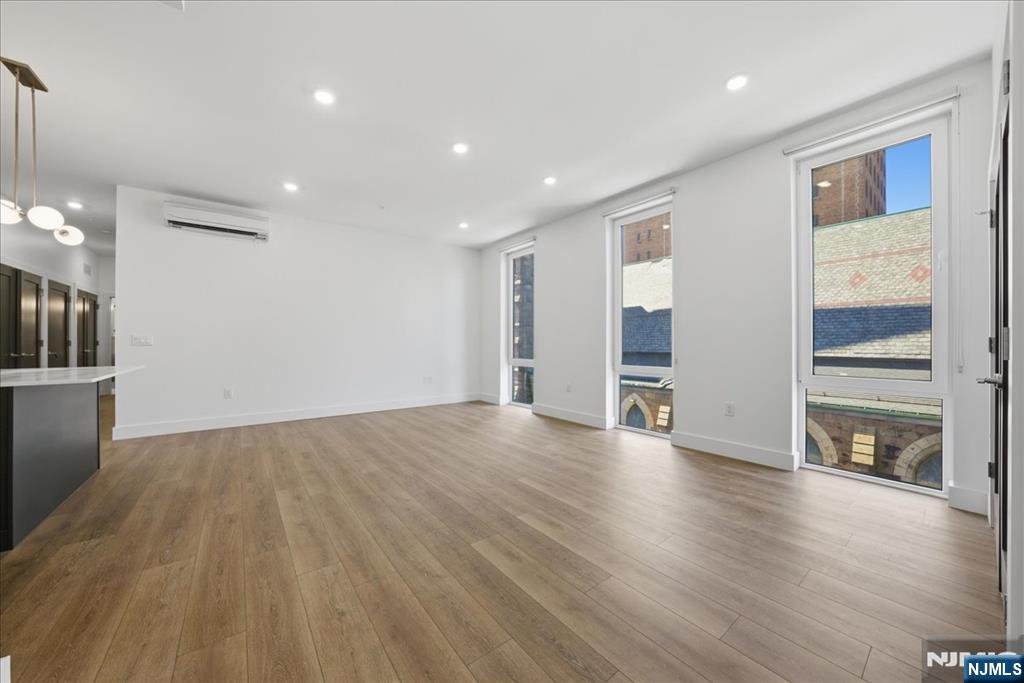 21 Lincoln Park 302 - Photo 2