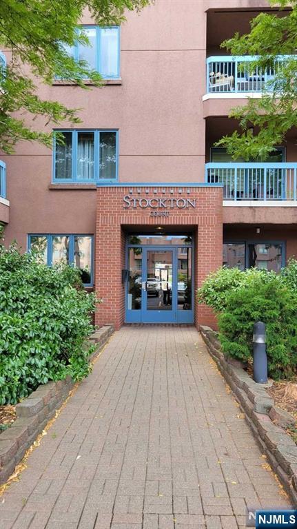 11A Riverview UNIT 11A, North Bergen, NJ, 07047