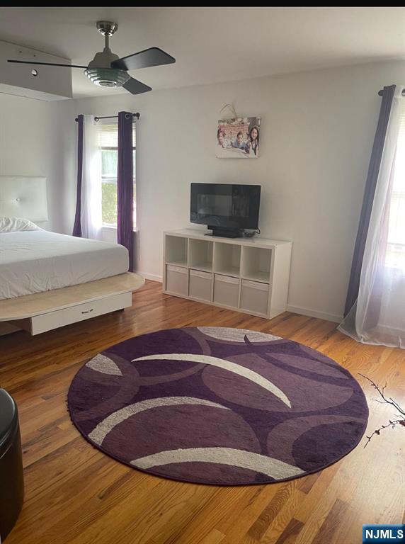 847 Bond Street 1 - Photo 2