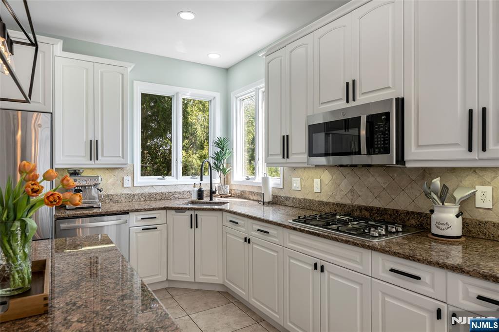 18 Renshaw Drive, Montville Township, NJ, 07045