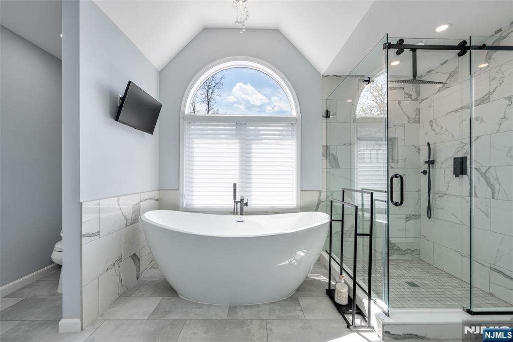 18 Renshaw Drive, Montville Township, NJ, 07045