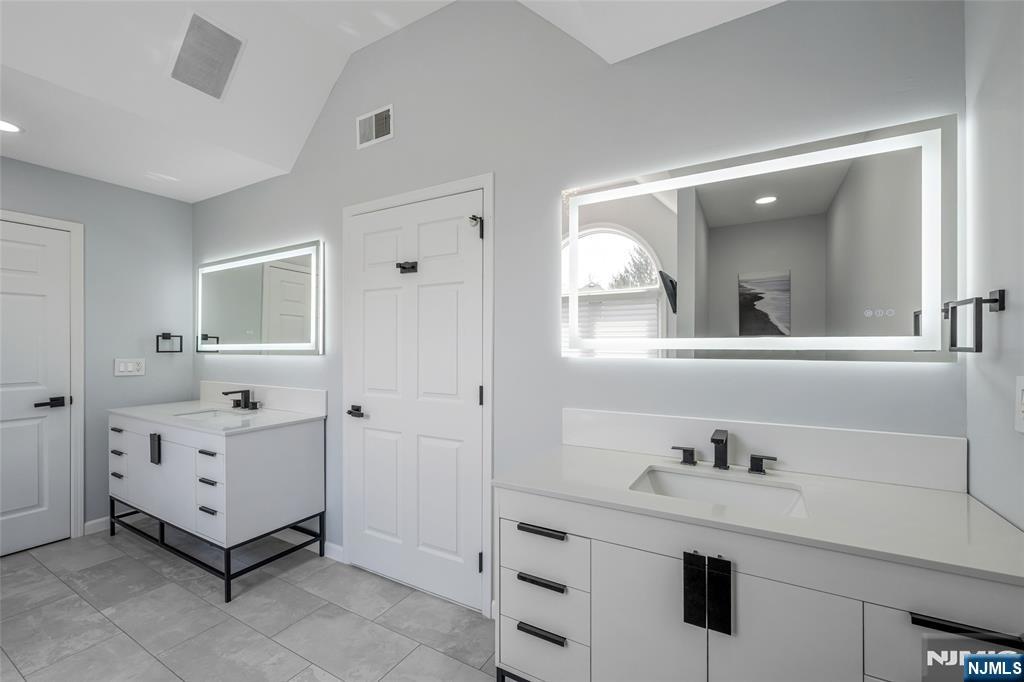 18 Renshaw Drive, Montville Township, NJ, 07045