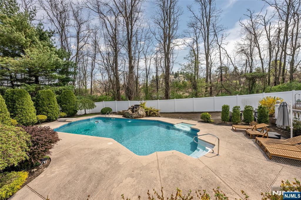 18 Renshaw Drive, Montville Township, NJ, 07045