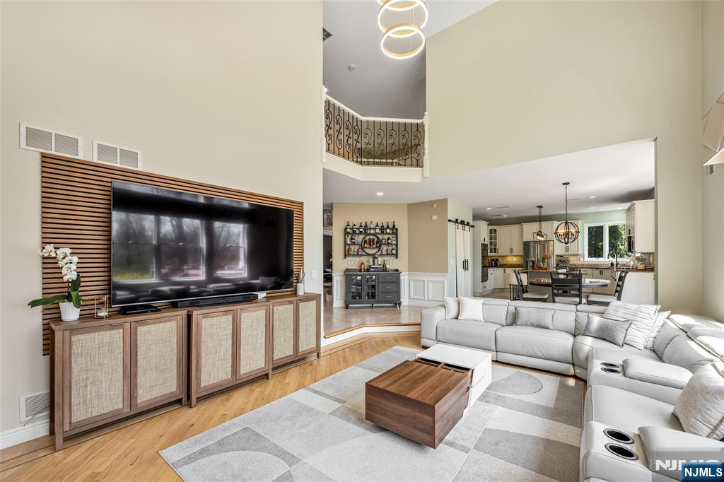 18 Renshaw Drive, Montville Township, NJ, 07045