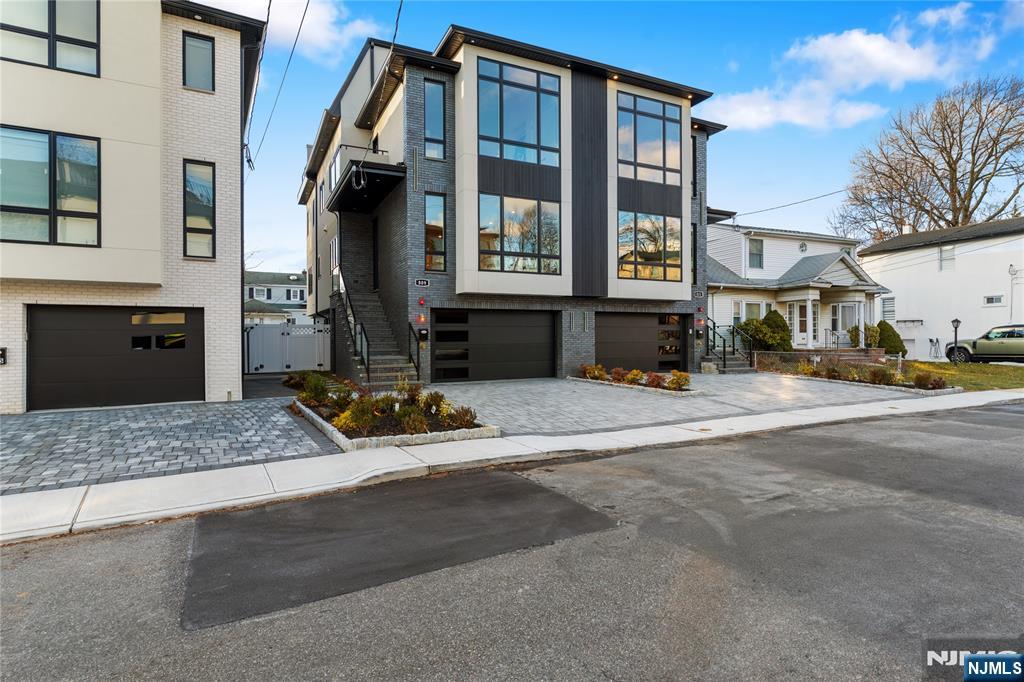 811 Jassamine Way - Photo 4