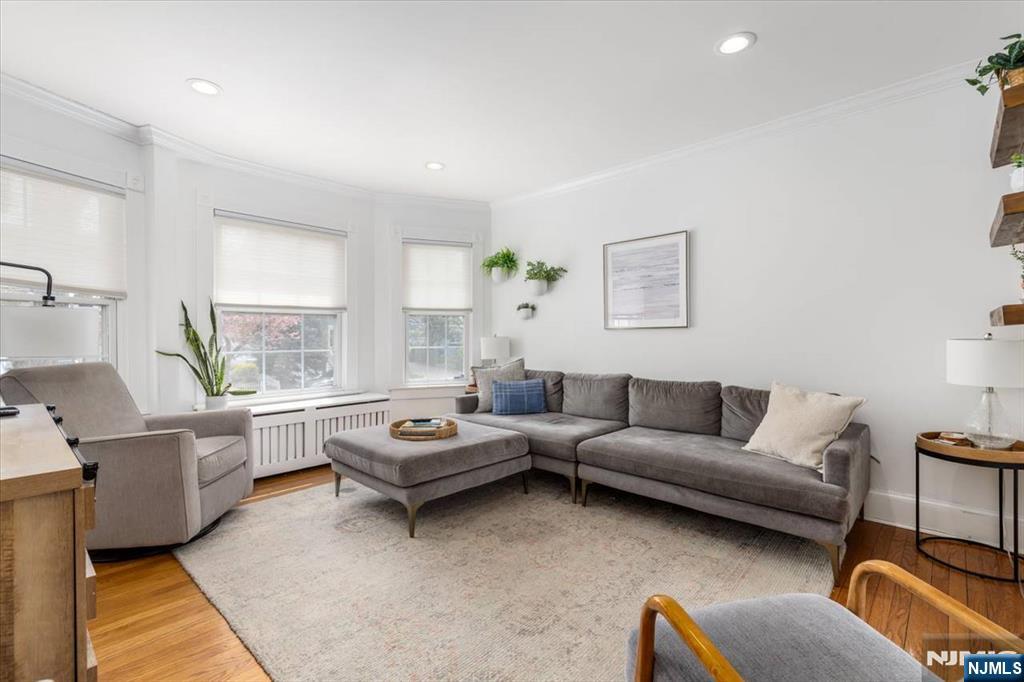 36 Hasbrouck Place, Rutherford, NJ, 07070