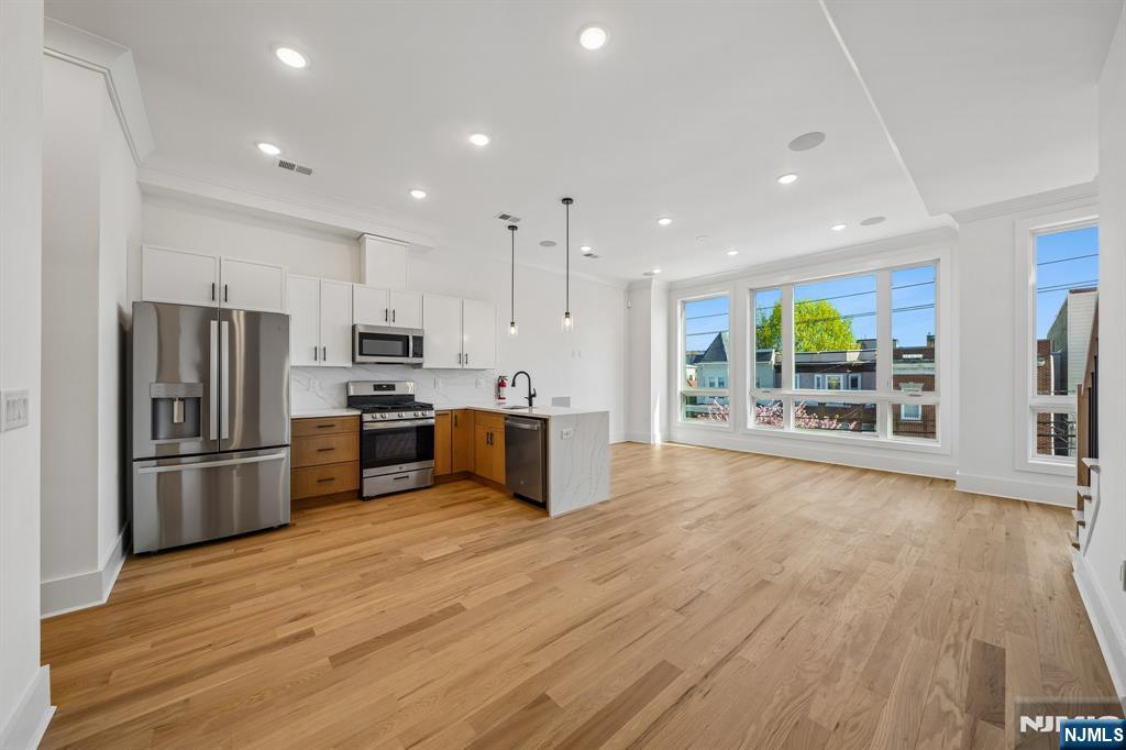 169 Bowers Street 2 - Photo 4