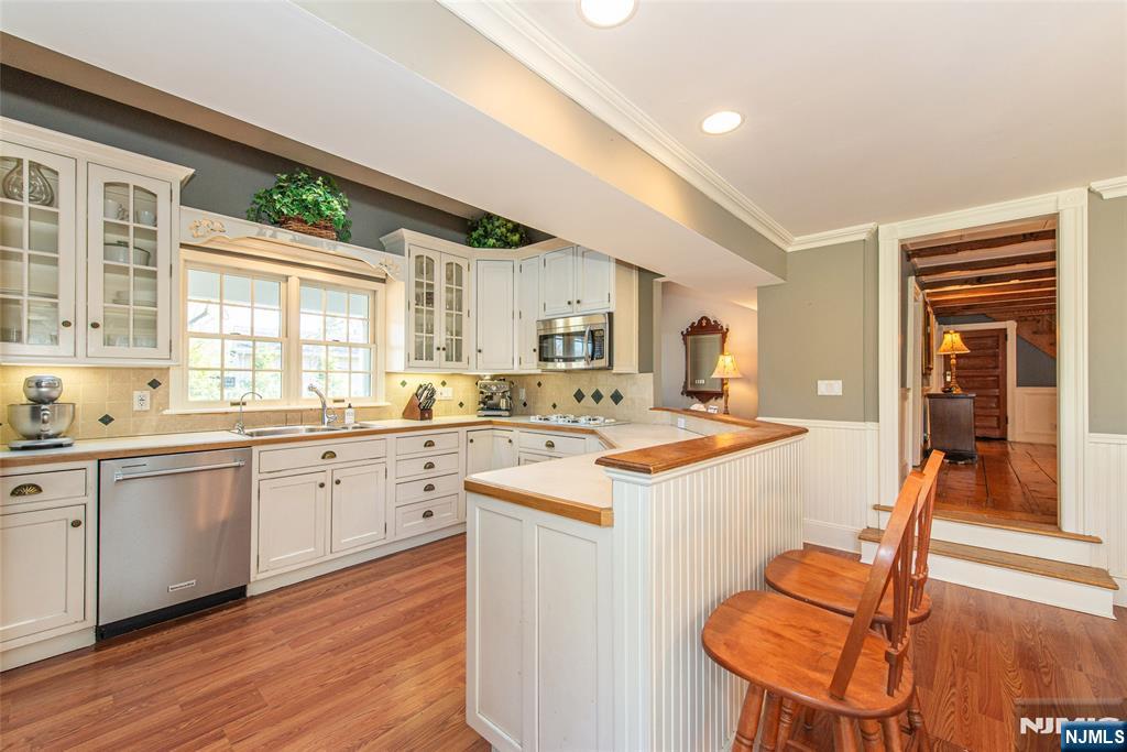 376 Lafayette Road, Harrington Park, NJ, 07640