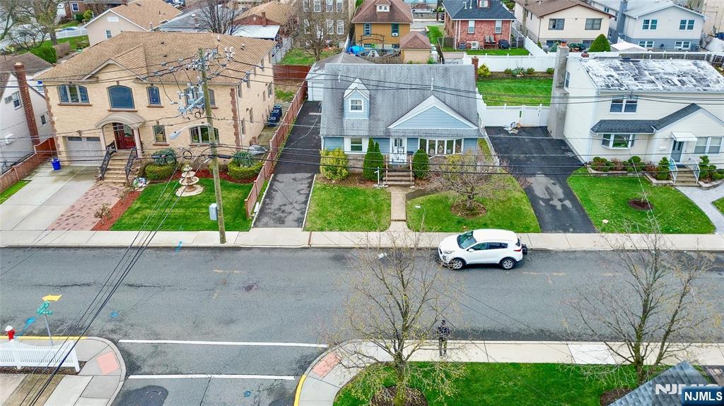 133 Franklin Street - Photo 2