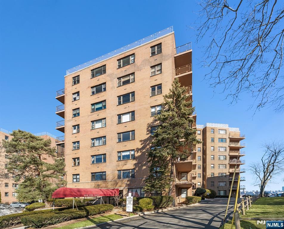 8800 E Boulevard East #005E