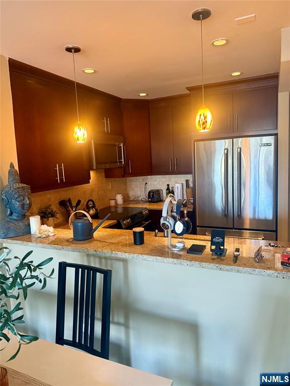 102 Nelson Ct #O102, Edgewater, NJ 07020