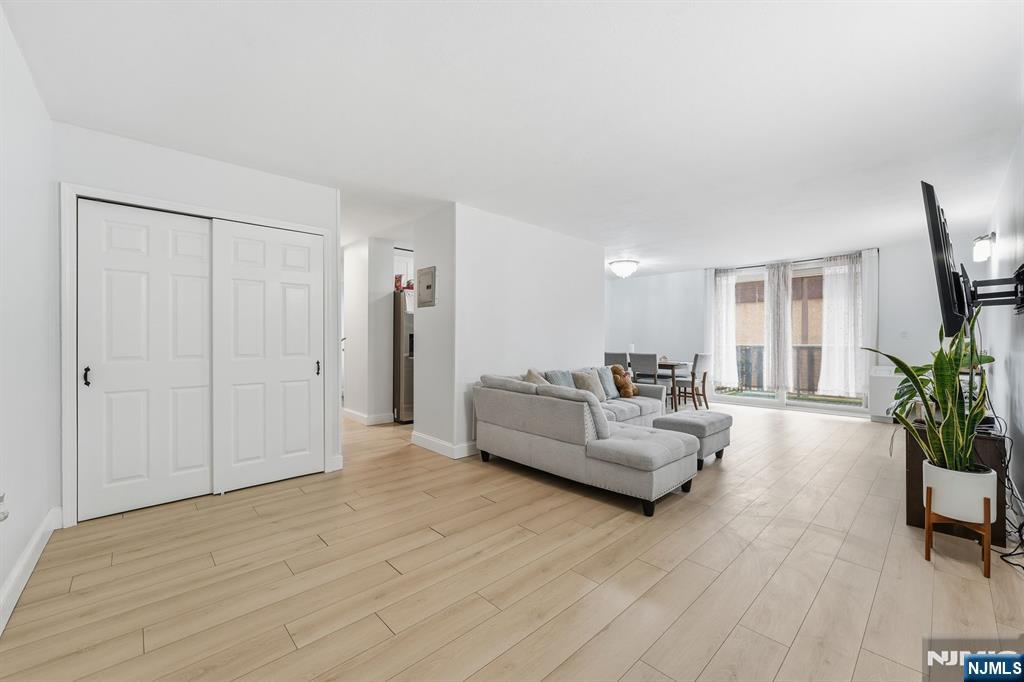 62 UNIT&nbsp;&nbsp;y, Newark, NJ, 07106