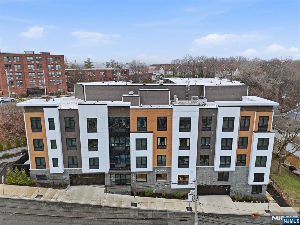 320 Clinton Pl, Newark City, NJ, 07112-1564