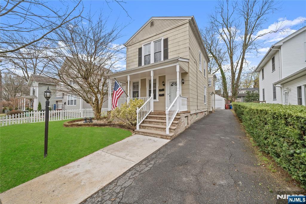 99 Brookfield Avenue