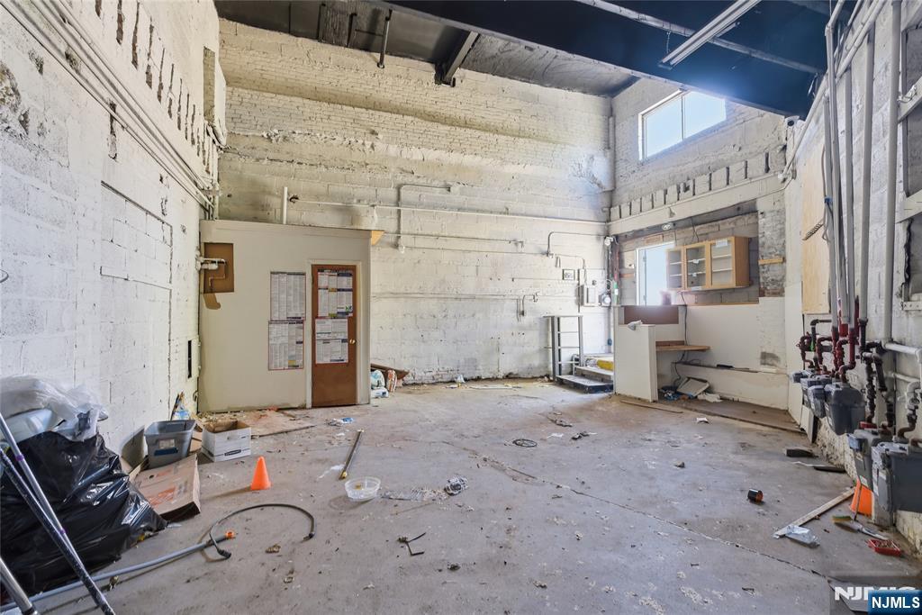 475 Westminster Place — photo 30