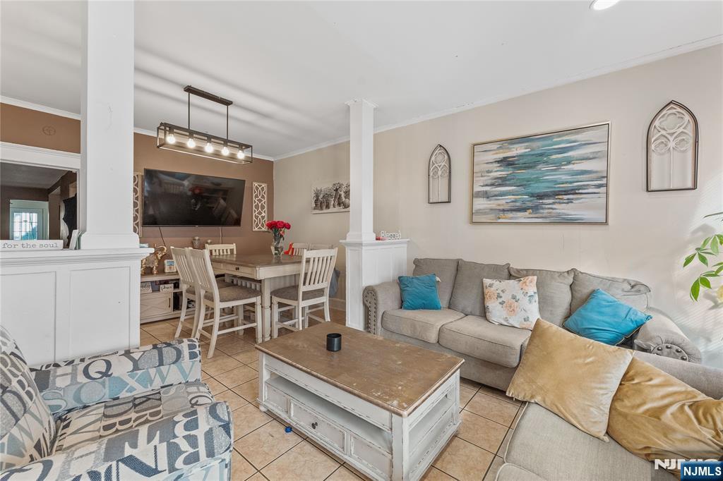 160 Burgess Place - Photo 3