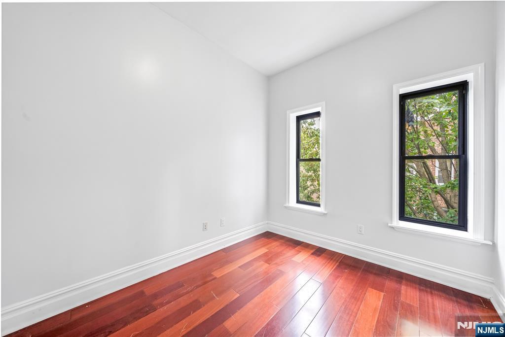 240 Clendenny Avenue #5A