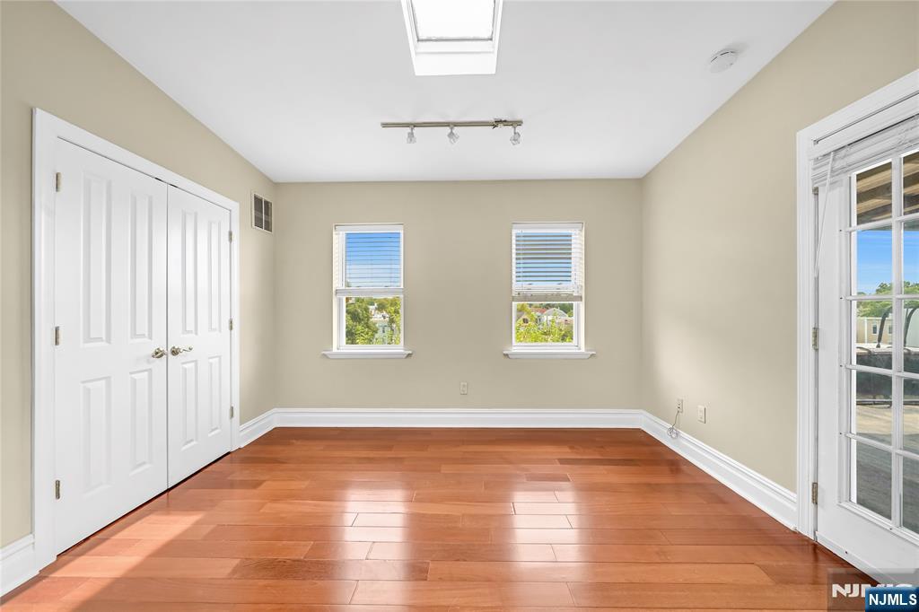 240 Clendenny Avenue #5A