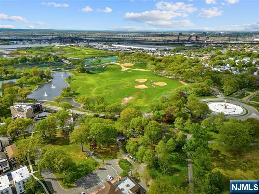 240 Clendenny Avenue #5A