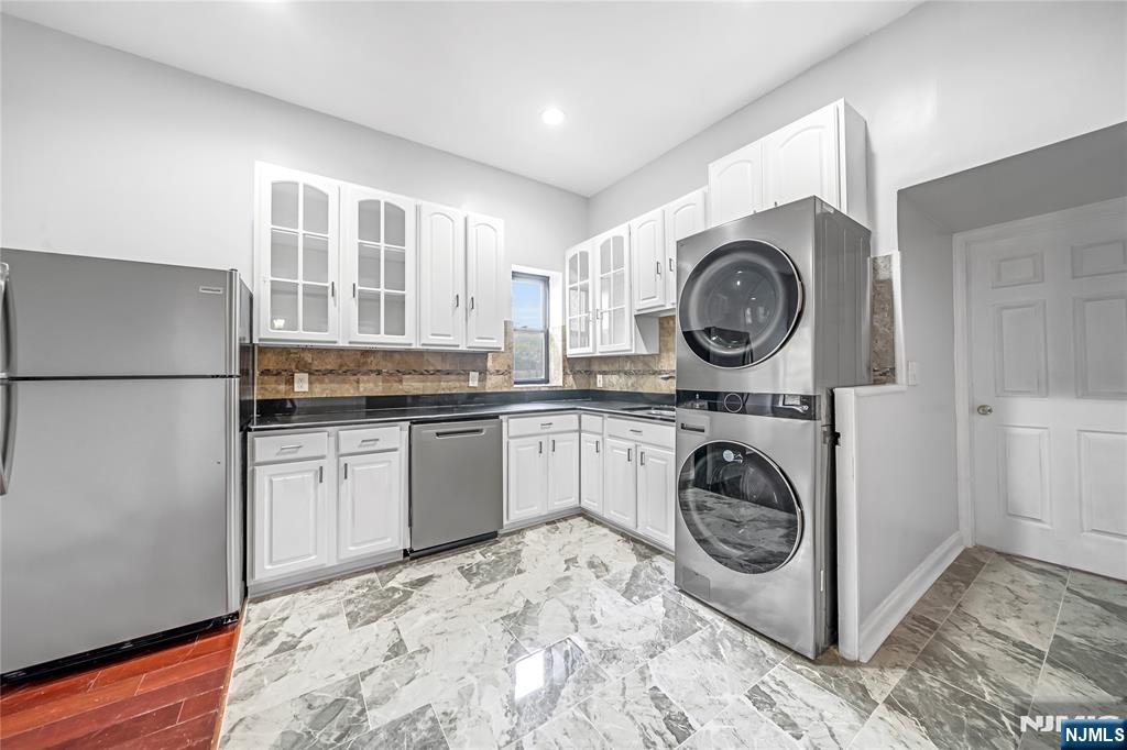 240 Clendenny Avenue #5A