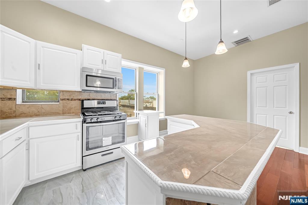 240 Clendenny Avenue #5A