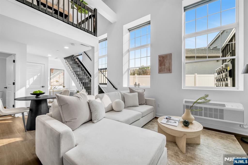 252 Highwood UNIT 1, Ridgewood, NJ, 07450