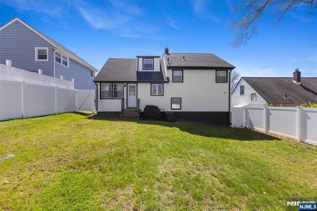 404 Simons Avenue