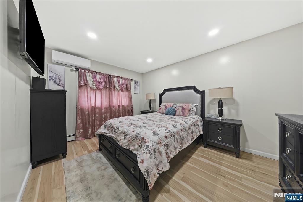 1046-1048 26th Street